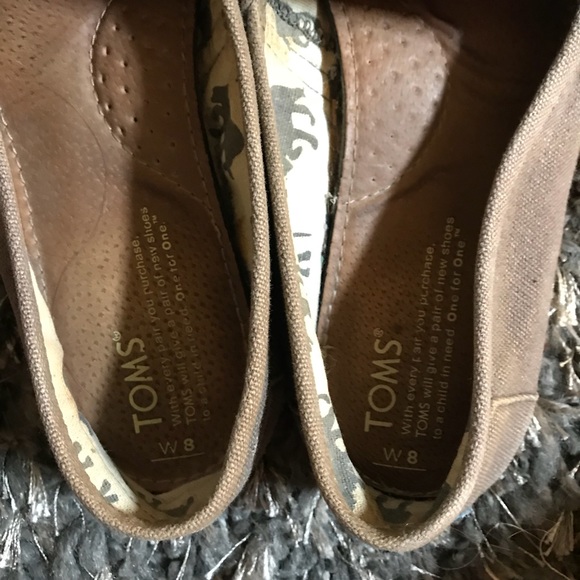 Toms - Picture 4 of 4
